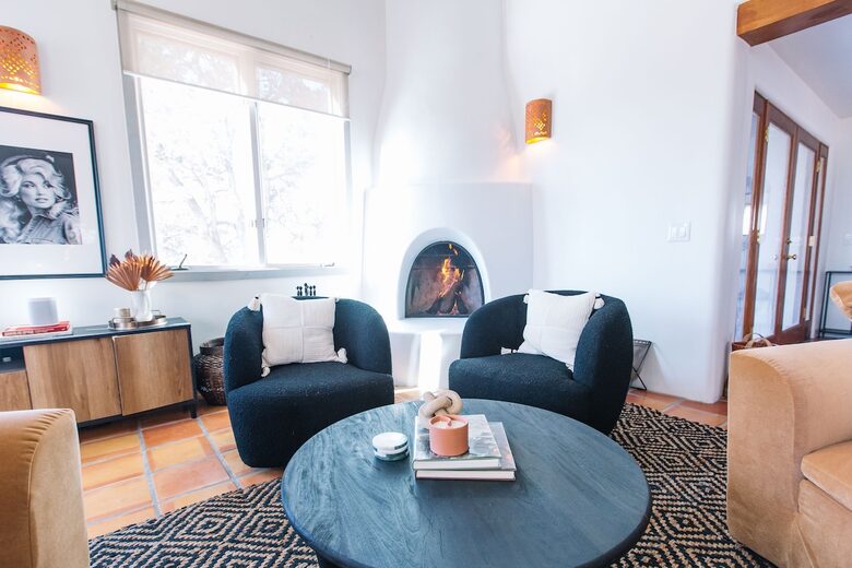 Desert Sanctuary with Designer Touches - Santa Fe, New Mexico