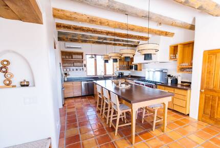 Desert Sanctuary with Designer Touches - Santa Fe, New Mexico