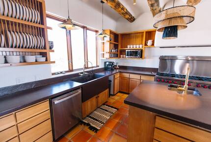 Desert Sanctuary with Designer Touches - Santa Fe, New Mexico