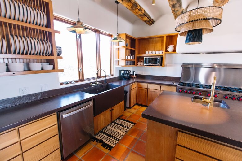 Desert Sanctuary with Designer Touches - Santa Fe, New Mexico