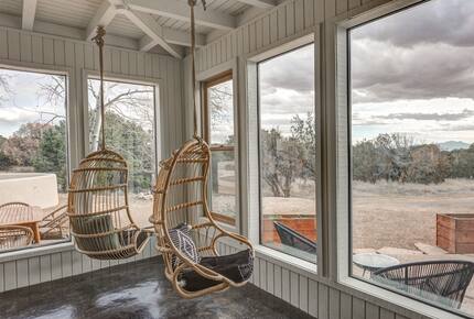 Desert Sanctuary with Designer Touches - Santa Fe, New Mexico