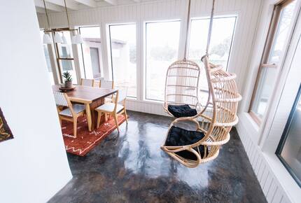 Desert Sanctuary with Designer Touches - Santa Fe, New Mexico