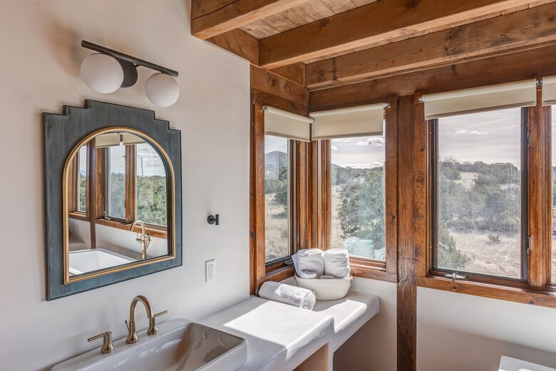 Desert Sanctuary with Designer Touches - Santa Fe, New Mexico