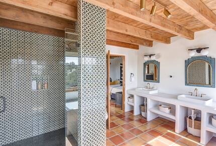 Desert Sanctuary with Designer Touches - Santa Fe, New Mexico
