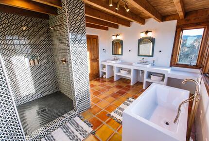 Desert Sanctuary with Designer Touches - Santa Fe, New Mexico