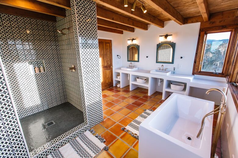 Desert Sanctuary with Designer Touches - Santa Fe, New Mexico