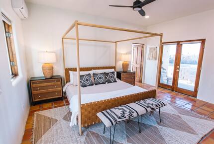 Desert Sanctuary with Designer Touches - Santa Fe, New Mexico