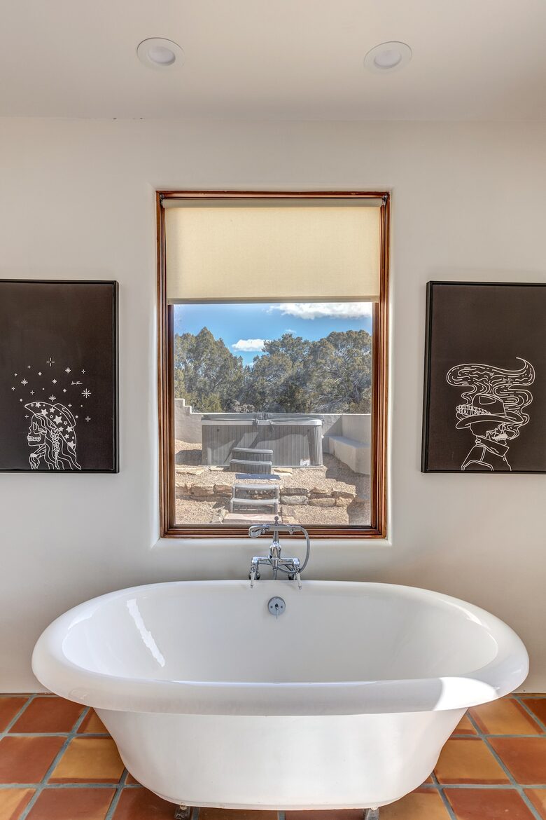 Desert Sanctuary with Designer Touches - Santa Fe, New Mexico