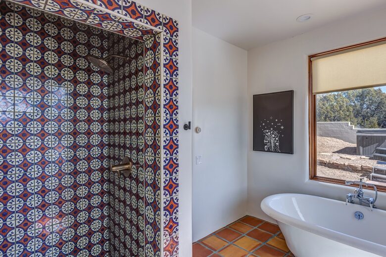 Desert Sanctuary with Designer Touches - Santa Fe, New Mexico