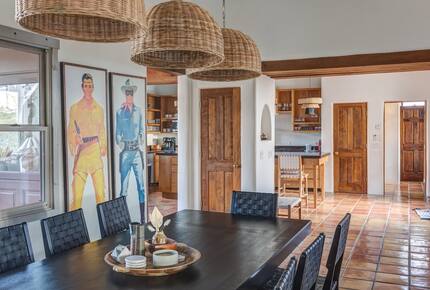 Desert Sanctuary with Designer Touches - Santa Fe, New Mexico