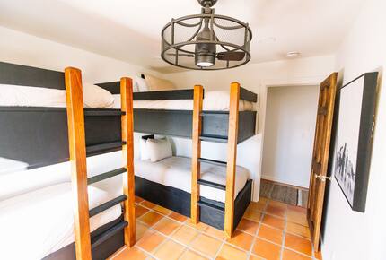 Desert Sanctuary with Designer Touches - Santa Fe, New Mexico