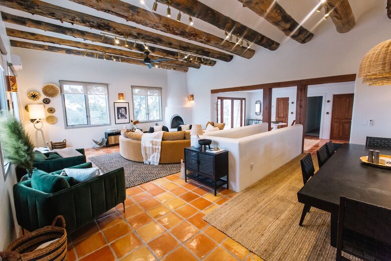 Desert Sanctuary with Designer Touches - Santa Fe, New Mexico