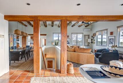 Desert Sanctuary with Designer Touches - Santa Fe, New Mexico