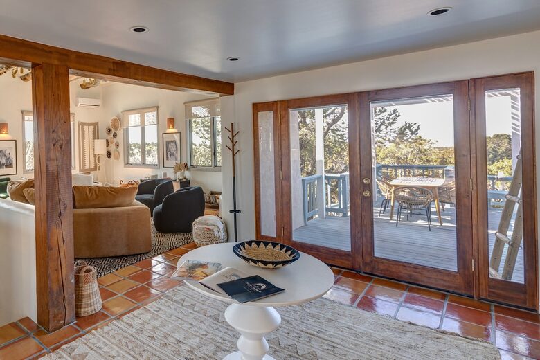 Desert Sanctuary with Designer Touches - Santa Fe, New Mexico