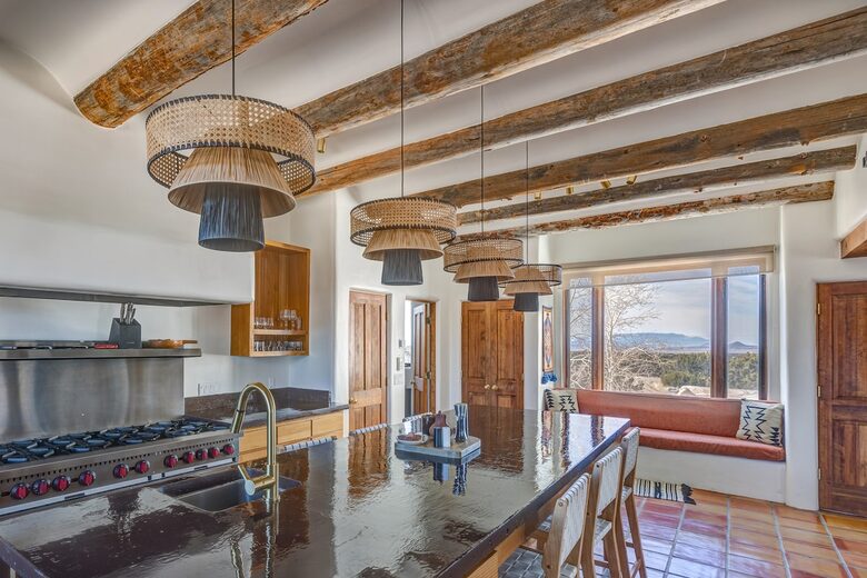 Desert Sanctuary with Designer Touches - Santa Fe, New Mexico