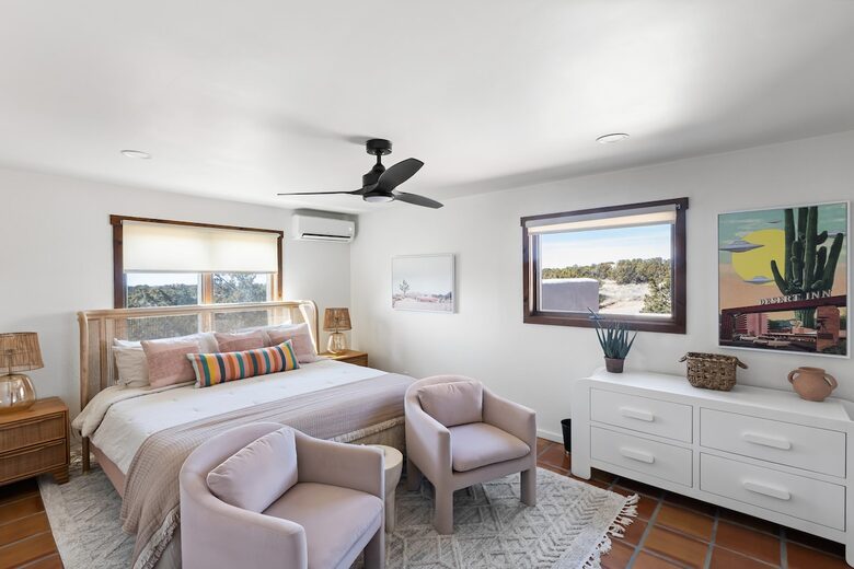 Desert Sanctuary with Designer Touches - Santa Fe, New Mexico