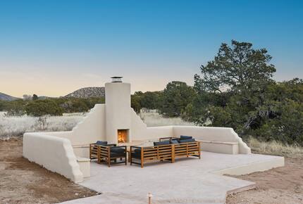 Desert Sanctuary with Designer Touches - Santa Fe, New Mexico