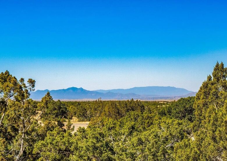 Desert Sanctuary with Designer Touches - Santa Fe, New Mexico