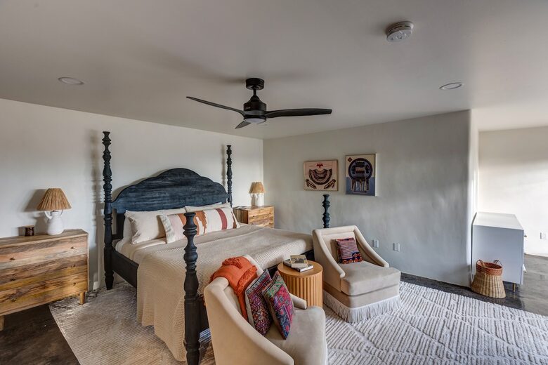 Desert Sanctuary with Designer Touches - Santa Fe, New Mexico