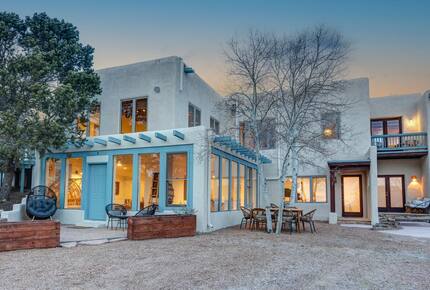 Desert Sanctuary with Designer Touches - Santa Fe, New Mexico
