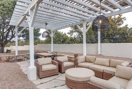 Desert Sanctuary with Designer Touches - Santa Fe, New Mexico