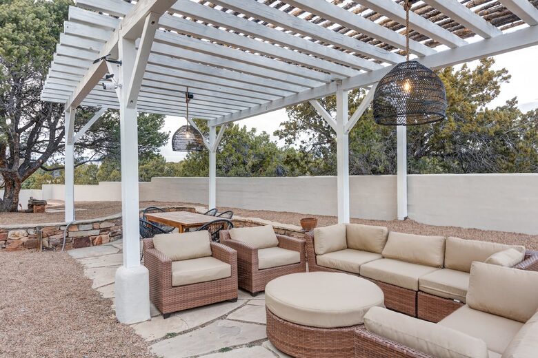 Desert Sanctuary with Designer Touches - Santa Fe, New Mexico