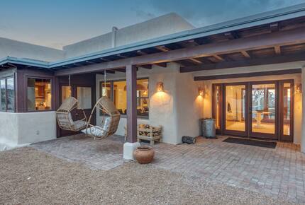 Desert Sanctuary with Designer Touches - Santa Fe, New Mexico