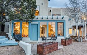 Desert Sanctuary with Designer Touches - Santa Fe, New Mexico