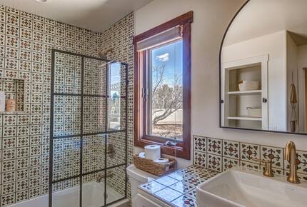 Desert Sanctuary with Designer Touches - Santa Fe, New Mexico