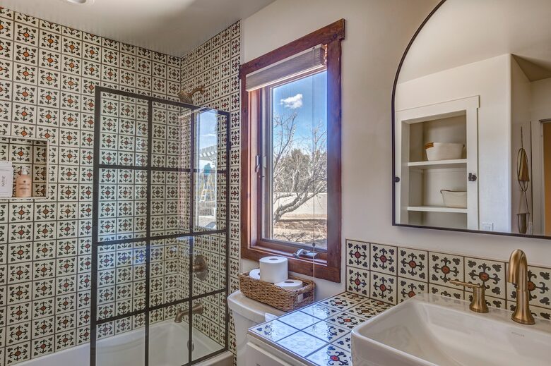 Desert Sanctuary with Designer Touches - Santa Fe, New Mexico