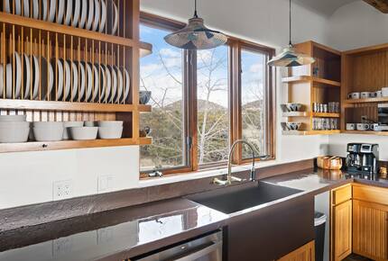 Desert Sanctuary with Designer Touches - Santa Fe, New Mexico