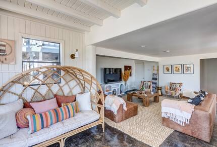 Desert Sanctuary with Designer Touches - Santa Fe, New Mexico