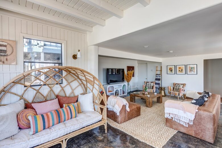 Desert Sanctuary with Designer Touches - Santa Fe, New Mexico