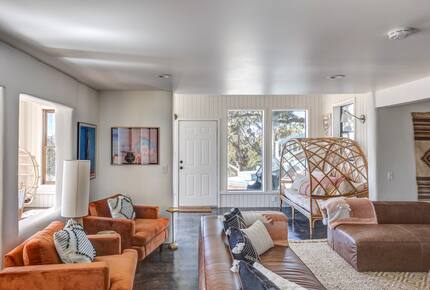 Desert Sanctuary with Designer Touches - Santa Fe, New Mexico