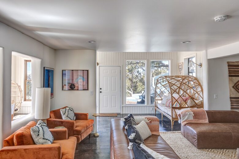 Desert Sanctuary with Designer Touches - Santa Fe, New Mexico