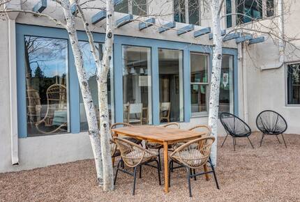 Desert Sanctuary with Designer Touches - Santa Fe, New Mexico