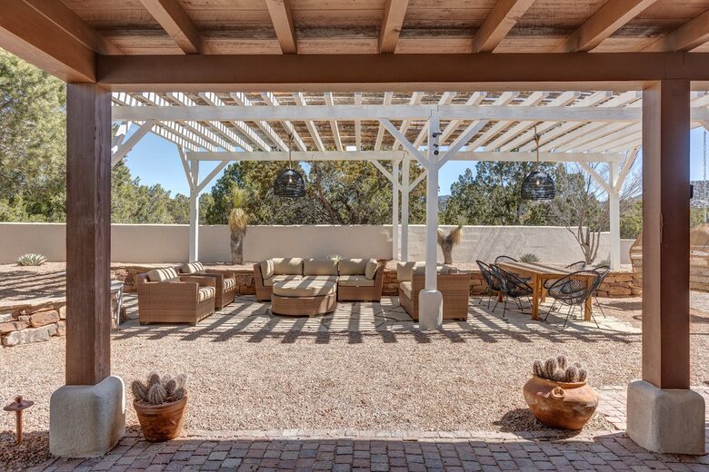 Desert Sanctuary with Designer Touches - Santa Fe, New Mexico