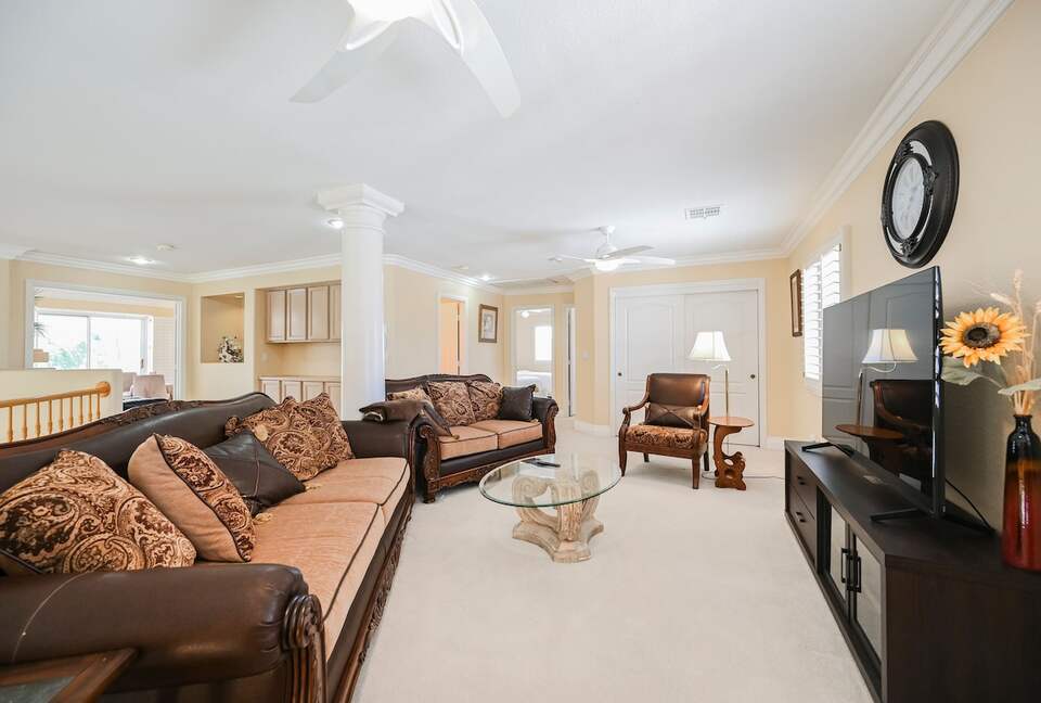 Refined Six-Bedroom Retreat Minutes from the Strip - Las Vegas, Nevada