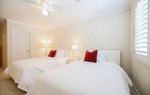 Waterfalls View Refined Six-Bedroom Retreat Minutes from the Strip - Las Vegas, Nevada