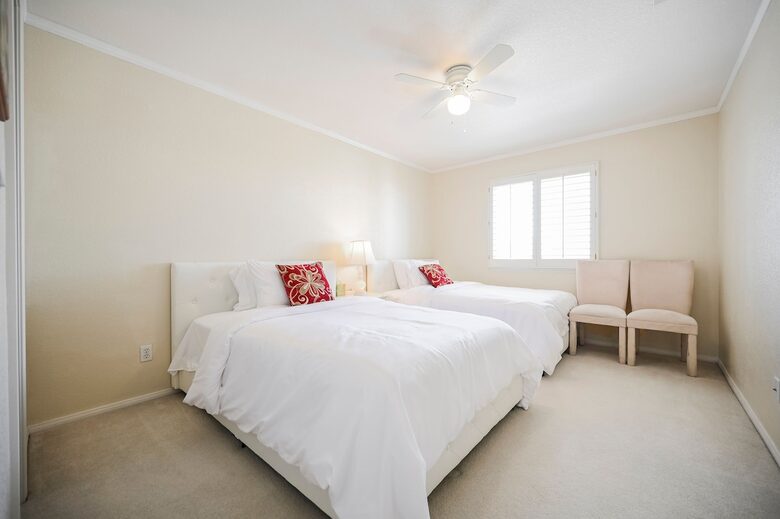 Refined Six-Bedroom Retreat Minutes from the Strip - Las Vegas, Nevada