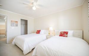 Waterfalls View Refined Six-Bedroom Retreat Minutes from the Strip - Las Vegas, Nevada