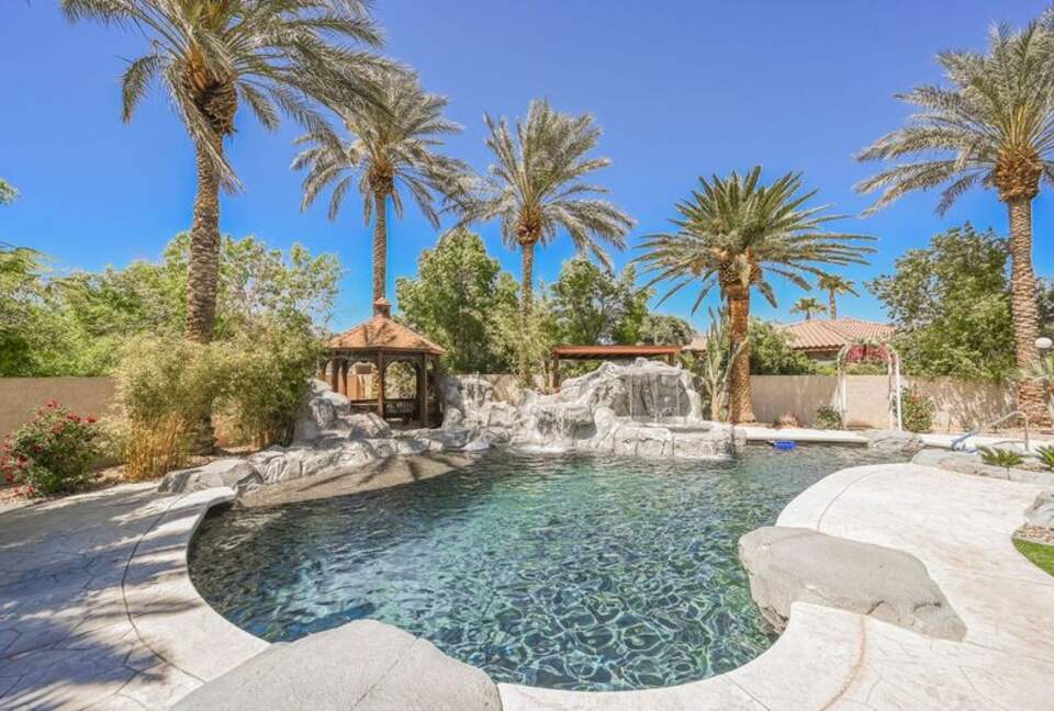 Refined Six-Bedroom Retreat Minutes from the Strip - Las Vegas, Nevada