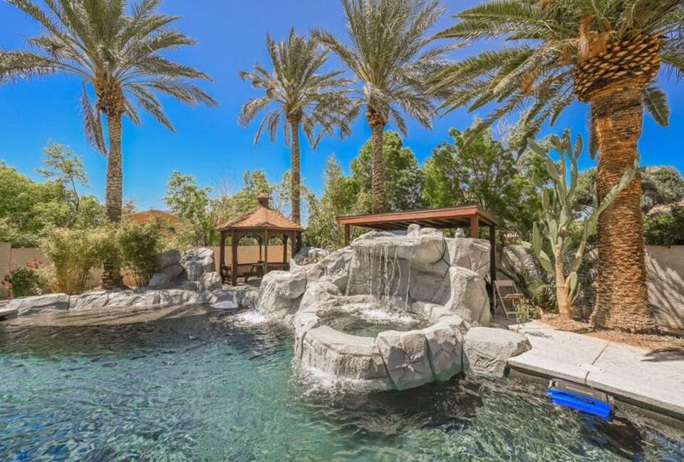 Refined Six-Bedroom Retreat Minutes from the Strip - Las Vegas, Nevada