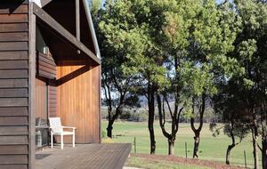 Hillside Retreat Among a Premier Tasmanian Olive Grove - Kellevie, Australia