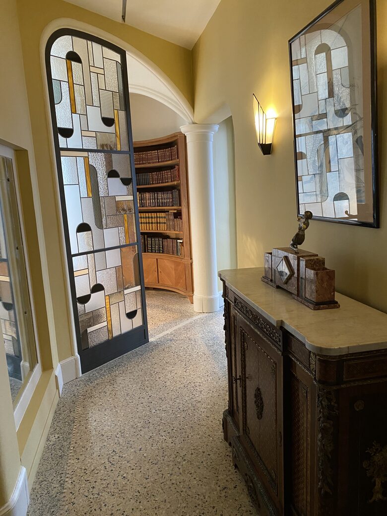 Apartment with Panoramic Views of Place de la Comédie - Montpellier, France