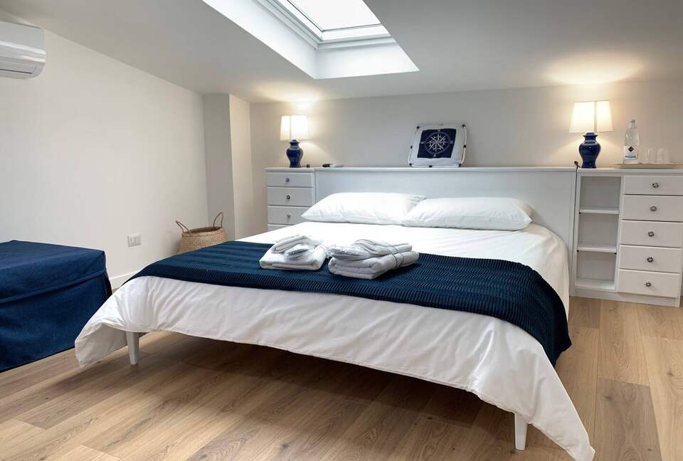 Graceful Family Villa Near the Amalfi Coast - Pontecagnano Faiano, Italy