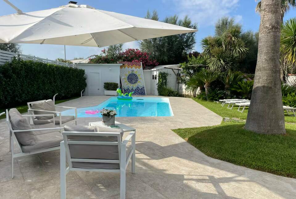 Graceful Family Villa Near the Amalfi Coast - Pontecagnano Faiano, Italy