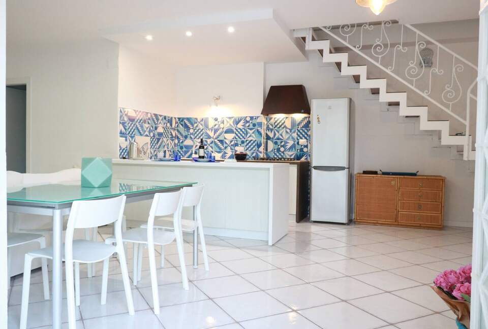 Graceful Family Villa Near the Amalfi Coast - Pontecagnano Faiano, Italy