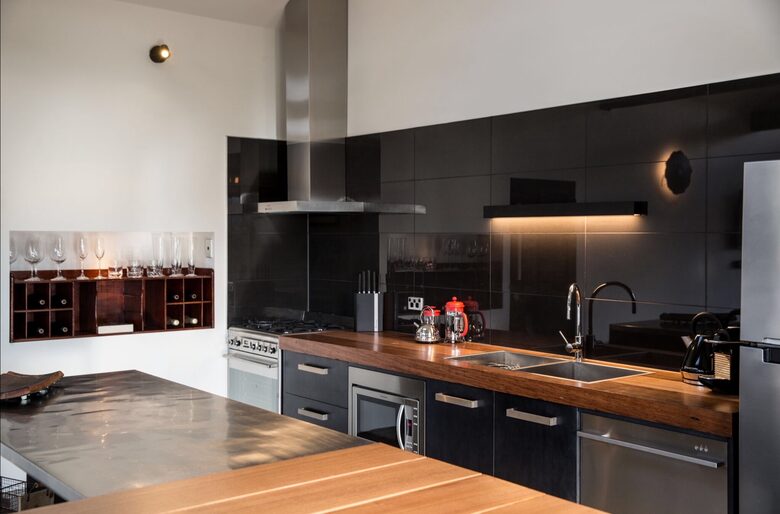 Hillside Retreat Among a Premier Tasmanian Olive Grove - Kellevie, Australia