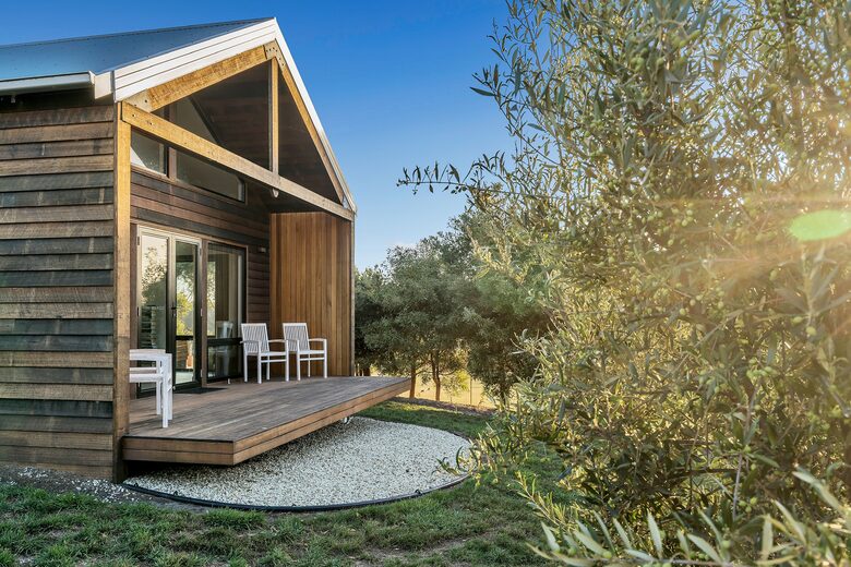 Hillside Retreat Among a Premier Tasmanian Olive Grove - Kellevie, Australia